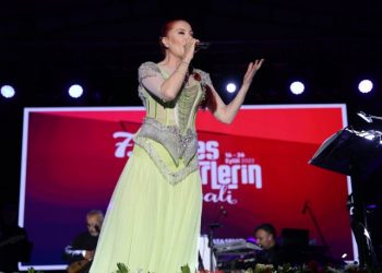 7. Kardeş Kültürlerin Festivali'nde Candan Erçetin rüzgarı