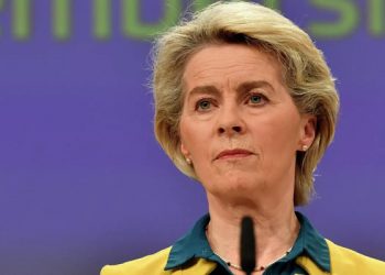 AB Komisyonu Başkanı'nın İtalya hakkındaki sözleri tepki çekti: 'Ya özür diler ya da istifa eder'