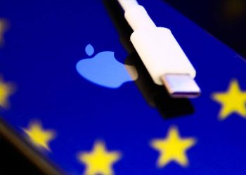 AB, akıllı telefon ve tablet üreticilerine katı kurallar getiriyor