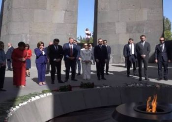 ABD Temsilciler Meclisi Başkanı Pelosi, Ermenistan’a gitti