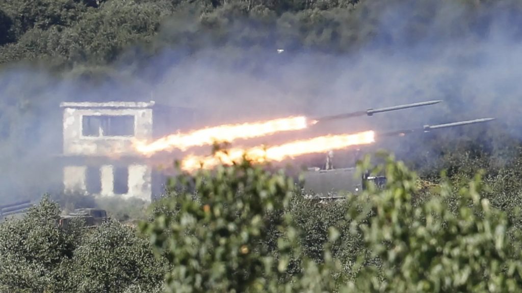 ABD istihbaratı: Yaptırımlar nedeniyle zor durumda kalan Rusya, Kuzey Kore'den silah alıyor