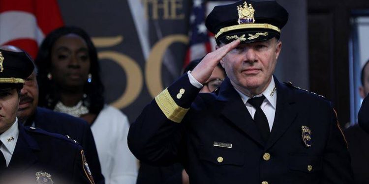 ABD'deki ilk Türk polis şefi, artan suç oranı ve "toplantılarda uyukladığı" gerekçeleriyle görevden alındı