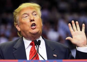 ABD'li yetkililer: Trump, ilk FBI araması sırasında bazı gizli belgeleri gizlemek istedi