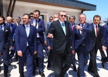 AKP’de 'danışman' hareketliliği iddiası: 'Erdoğan'a zarar veriyorlar, hepsi gözden geçirilmeli'