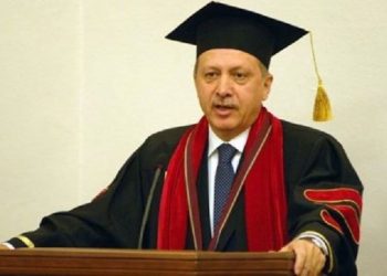 AKP'ye yakın gazetenin köşe yazarı Çelik: Erdoğan'ın diploması kayıp!