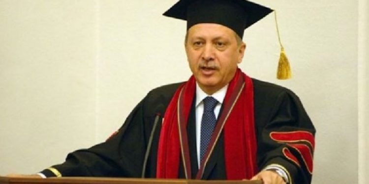 AKP'ye yakın gazetenin köşe yazarı Çelik: Erdoğan'ın diploması kayıp!