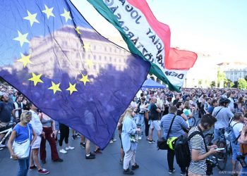AP’den Erdoğan’ın Avrupa’daki ortağı Orban hükûmetine tepki: ‘Macaristan artık bir demokrasi değil’