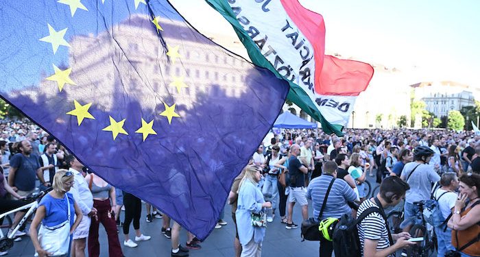 AP’den Erdoğan’ın Avrupa’daki ortağı Orban hükûmetine tepki: ‘Macaristan artık bir demokrasi değil’