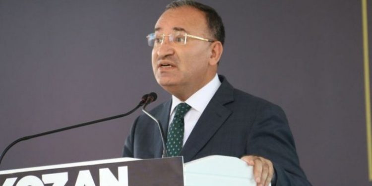 Adalet Bakanı Bozdağ'dan Barolara tepki: Değil 81 baro, herkes imza atsa...