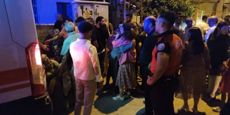 Adana'da iki grubun silahlı çatışmasında arada kalan 90 yaşındaki kadın öldü