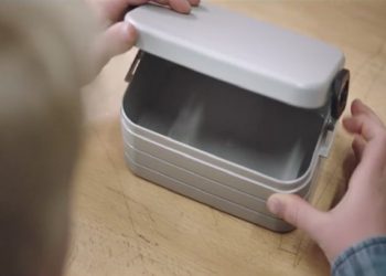 Akkuş İlgezdi: Aileler, çocuklarının beslenme çantalarına hiçbir şey koyamıyor