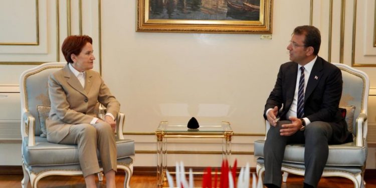 Akşener, İmamoğlu’nu ziyaret etti 