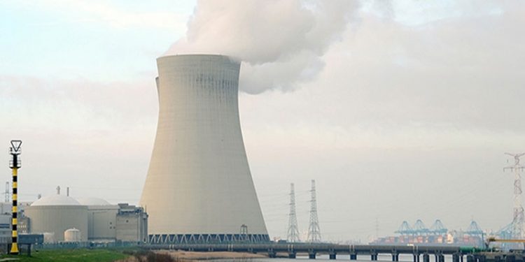 Almanya hükümeti enerji krizine karşı nükleer santralleri kapatma planını erteledi