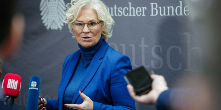 Almanya'nın hedefi Avrupa’nın askeri gücü olmak