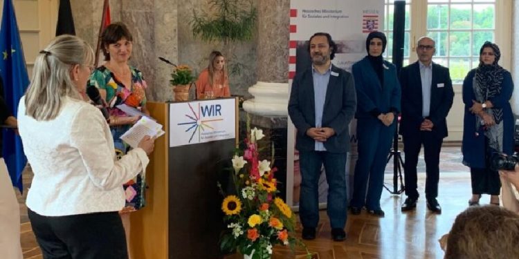 Almanya’nın ‘Onur ve Minnettarlık Ödülü’ hizmet gönüllüsü Süleyman Kutsi’ye verildi