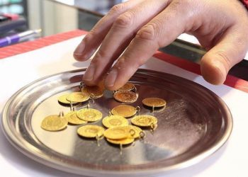 Altın fiyatları çakıldı: Gram altın ne kadar?