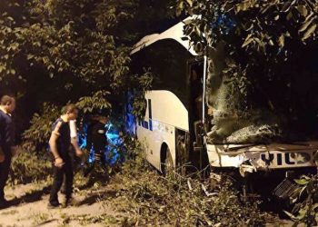 Amasya'da yolcu otobüsüyle kamyonet çarpıştı: 2 ölü, 8 yaralı