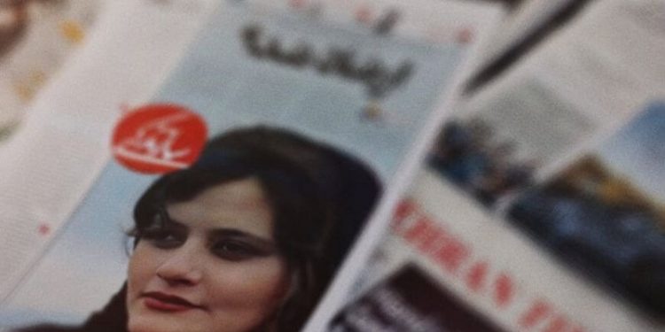 Amini'nin aile avukatı Nikhbakht: Hastalık iddiaları ciddiye alınmamalı