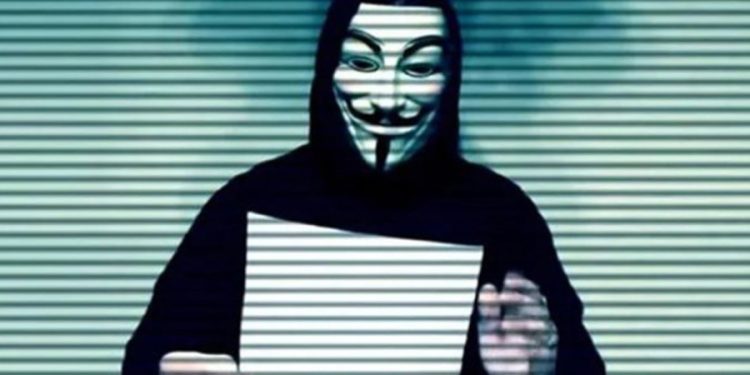 Anonymous, Rusya Savunma Bakanlığı’nın sitesini hackledi: Askere çağrılacak kişilerin listesi ifşa oldu