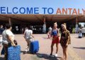 Antalya'ya gelen turist sayısı 10 milyonu aştı