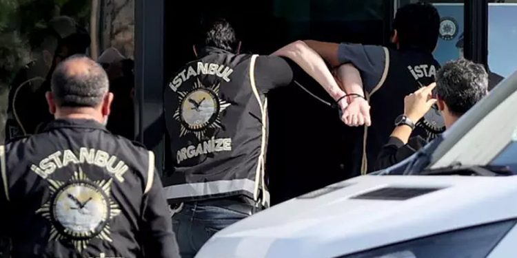 Arnavutluk'ta Sedat Peker'in 'basın danışmanı' Emre Olur'un Türkiye'ye getirilmesi soruşturuluyor