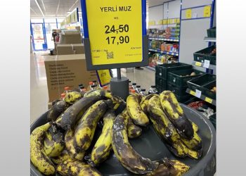 BİM’de küflenmiş muzun 17.90 liradan satılmasına tepki