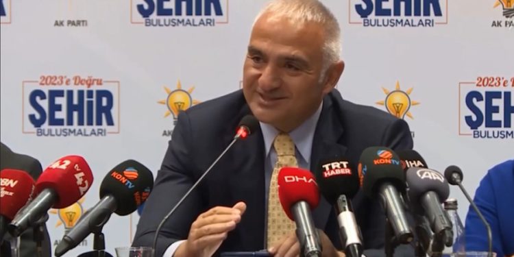 Bakan Ersoy’dan dar gelirli vatandaşlara ‘kışın tatile gidin’ tavsiyesi