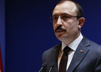 Bakan Muş'tan elektrik ve doğalgaz zammı açıklaması: Bütçenin imkanları daha fazla el vermediği için zaruretten yansıtıldı