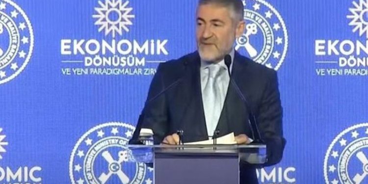 Bakan Nebati'nin 'bilimsel' konuşmasına TİP'den cevap: Aferin Nebati, otur, sıfır...