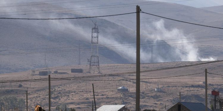 Bakü ile Erivan'dan karşılıklı ateşkesi bozma suçlaması