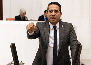 Başarır'dan 'koltuk ihalesi' tepkisi: Çocuğuna çanta alamayan anne babalar var, siz koltuk derdindesiniz