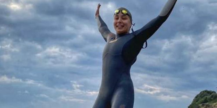 Bengisu Avcı Erdoğan, ABD'nin Catalina Kanalı'nı geçen ilk Türk kadın yüzücü oldu