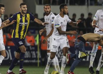 Beşiktaş'tan Josef için 3 farklı maçtan örnek