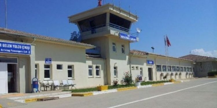 Beştaş, Bakan Karaismailoğlu'na sordu: Siirt havaalanı neden kullanılamıyor?