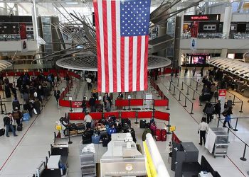 Biden, ABD'deki havalimanlarının durumunu eleştirdi: Biz dünyada ilk 25'in içinde bile yer alamıyoruz