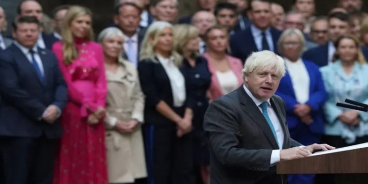 Boris Johnson'dan veda konuşması: Kuralları yarı yolda değiştirdiler