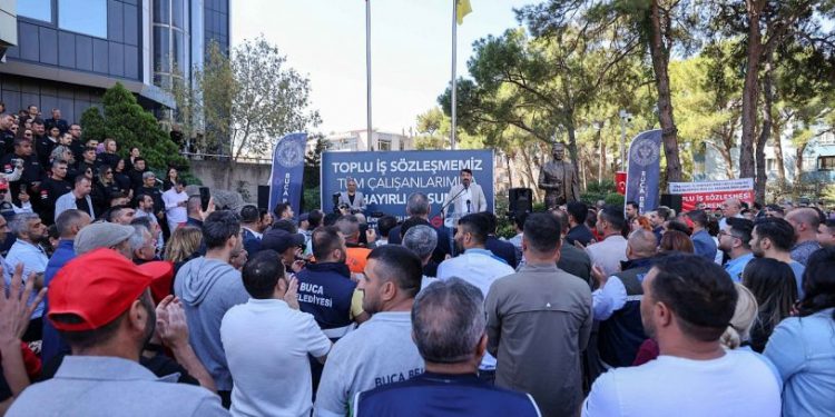 Buca’da toplu sözleşme sevinci: En düşük ücret 11 bin 500 lira oldu