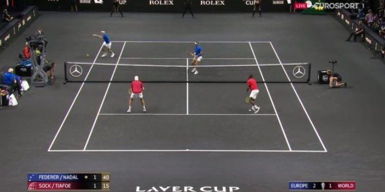 Bunu da yaptı: Federer son maçında ağları deldi