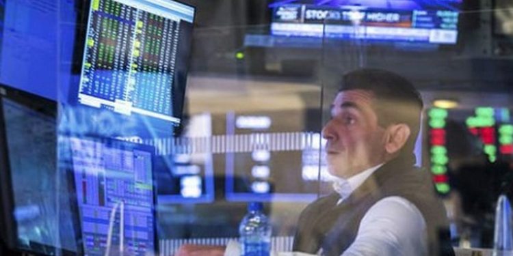 Büyük fonlarda krize hazırlık: Paralarını çekip nakite geçiyorlar