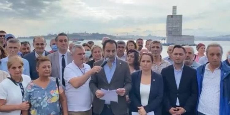 CHP İstanbul İl Başkanlığı'ndan Kız Kulesi açıklaması: Restorasyon perdesi acilen kaldırılmalı