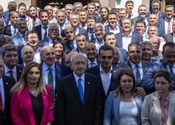 CHP Parti Meclisi toplanıyor: Kılıçdaroğlu'ndan 'sahada kalın' talimatı