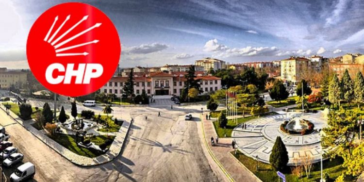 CHP'den Aile Destekleri Sigortası seferberliği: İl başkanı hane hane anlatıyor