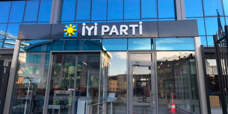 CHP'li Tekin'in 'HDP'ye bakanlık verilebilir' açıklaması sonrası İYİ Parti'den istifa