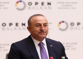 Çavuşoğlu'dan Yunanistan'a: Başkalarının maşası olmayın