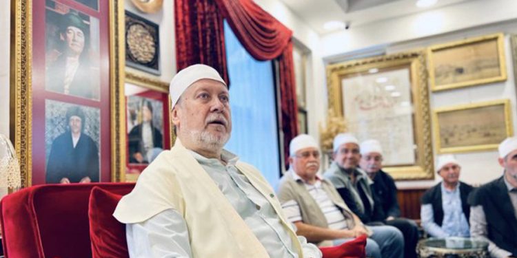 Cerrahi Tekkesi’nin yeni postnişini şarkıcı Ahmet Özhan oldu