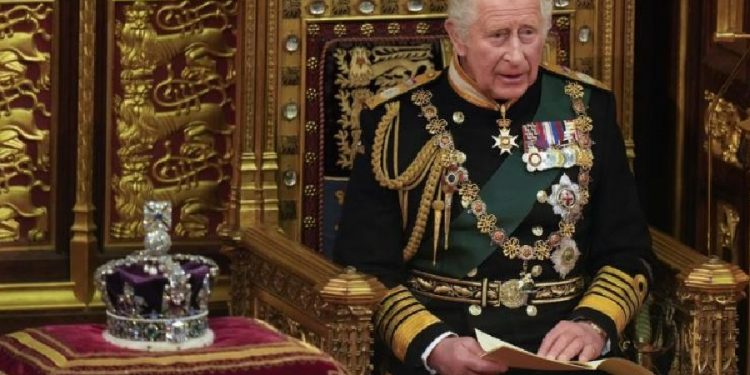 Charles Windsor, resmen İngiltere Kralı ilan edildi