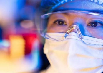 Çin'de havadaki C﻿ovid-19'u tespit eden maske geliştirildi