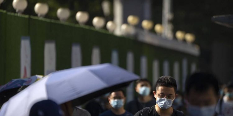 Çin'in Chengdu kentinde 4 günlük sokağa çıkma yasağı