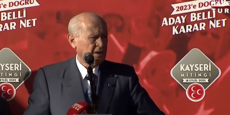 Devlet Bahçeli İngiliz zırhlısına binip kaçan Vahdettin'e sahip çıktı: 'Kusurları olsa da hain değildir'