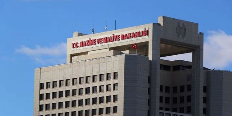 Devletin kasası Hazine Bakanlığı'nda bakan yardımcıları çift maaş saltanatı sürüyormuş: 'Devasa tutarlar'